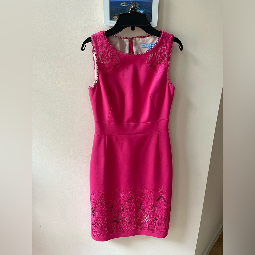 Antonio Melani classic sheath dress in 0